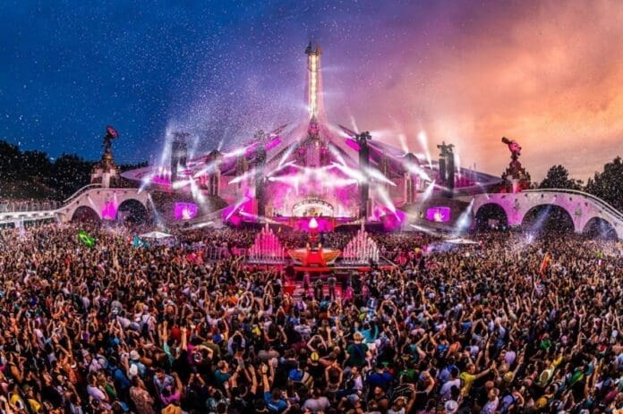 A large crowd of people enjoying full sets at Tomorrowland Brasil 2023.