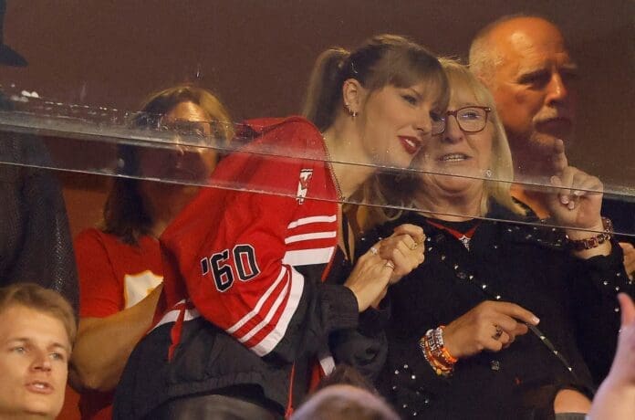 Taylor Swift and her mother attend a Chiefs game.