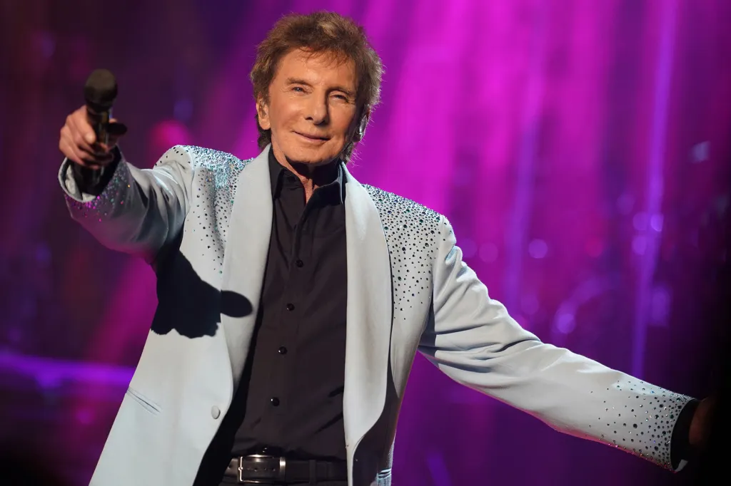 barry-manilow-2026-press-cr-Dana-Holland-billboard-1800.jpg
